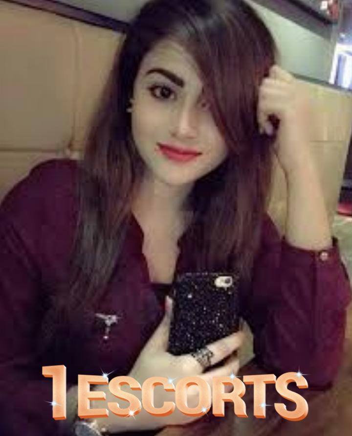 Indian  lady  Escort  in  Muscat