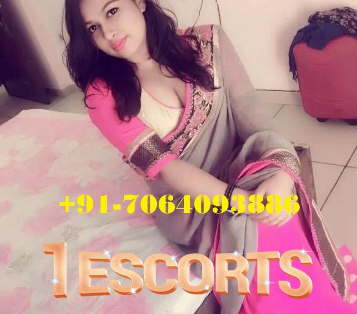 NUDE INDIAN CAM SEX & PHONE SEX WITH HOT LADY JULLIE