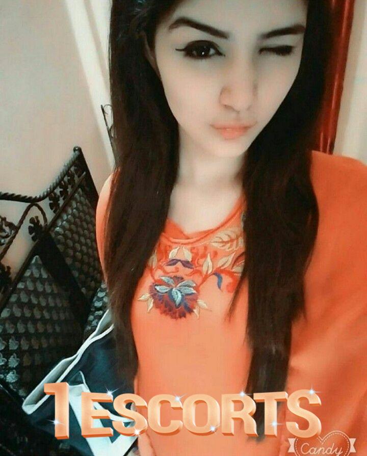 Hot and Beautiful Girls in Islamabad