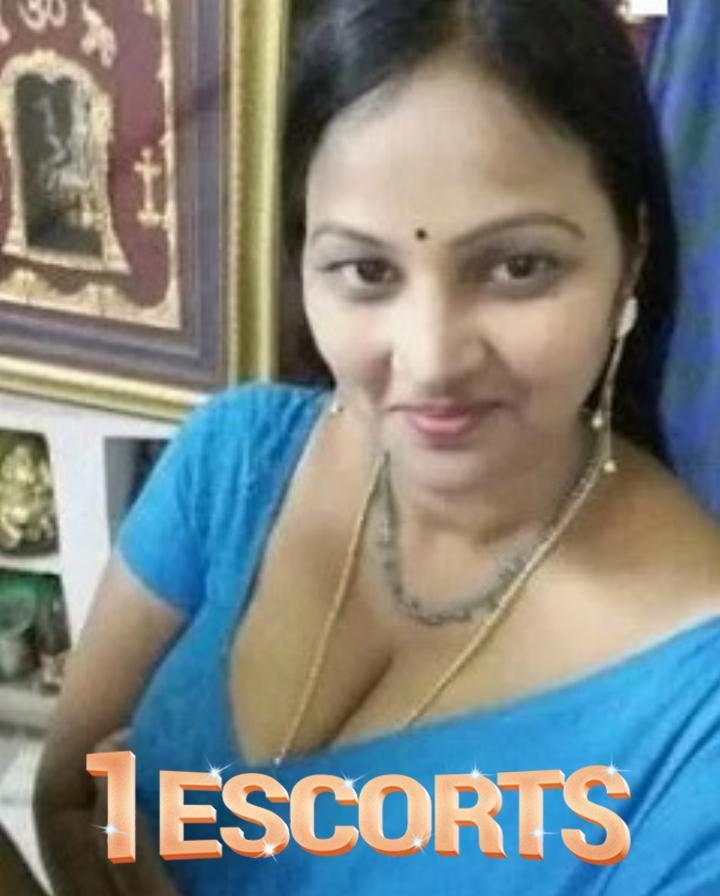 HOT NUDE INDIAN CAM SEX WITH MEENA