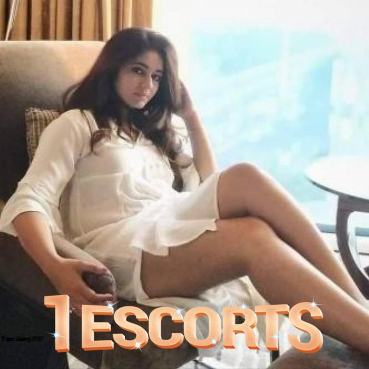 Sexy Girls Available For Day and Night Service in Islamabad 0332-3777077