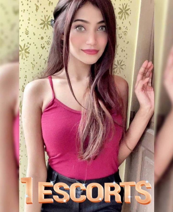 Sexy Beauty Now Avail for Night Service in Murree 0322-9734003