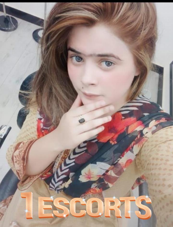 Sialkot rich girl for long term relationship