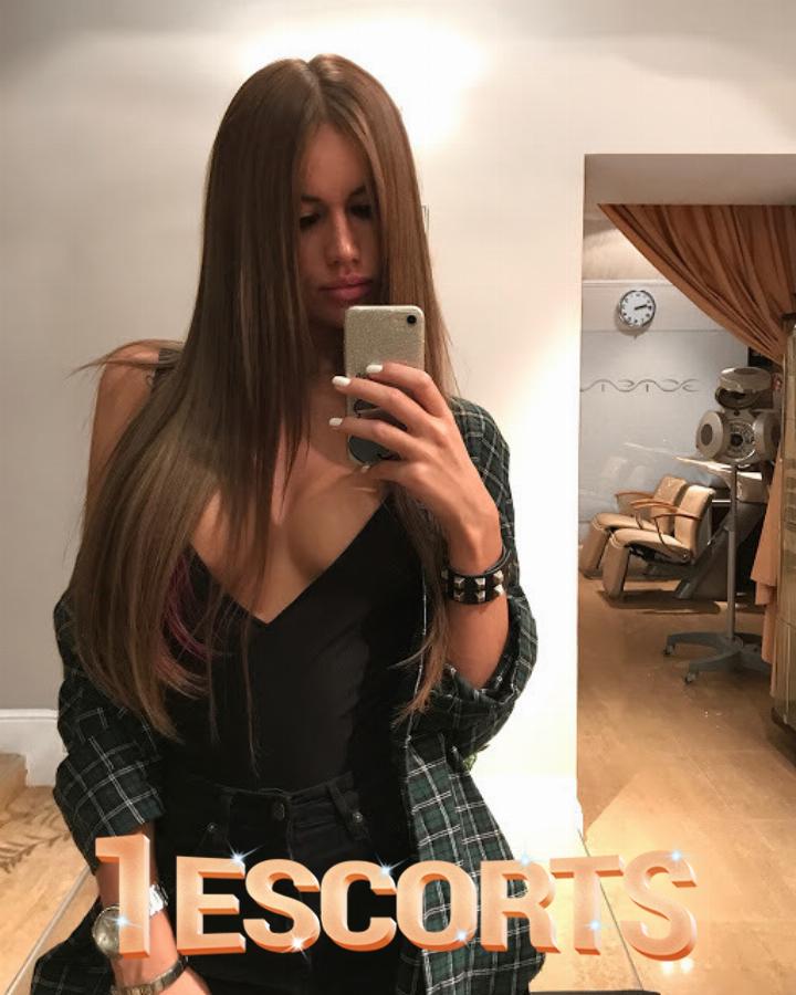 Francesca perfect escort