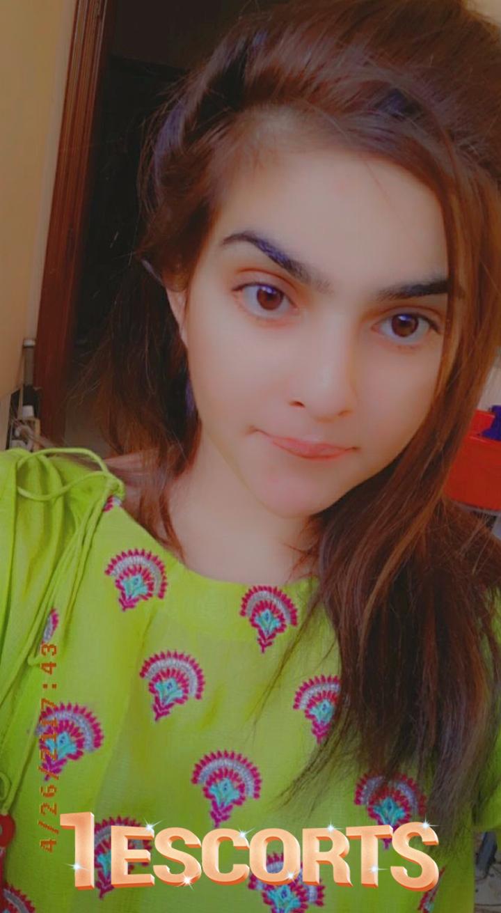 Anaya Pakistani Tiktok Star In Dubai -2