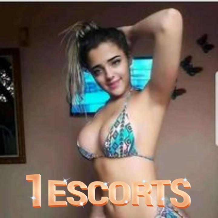 a beautiful and charming ESCORTS SERVICE IN MURREE 0326-7727773