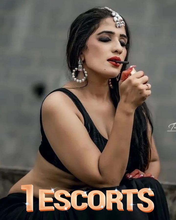 Deira Indian Escorts 0522032104