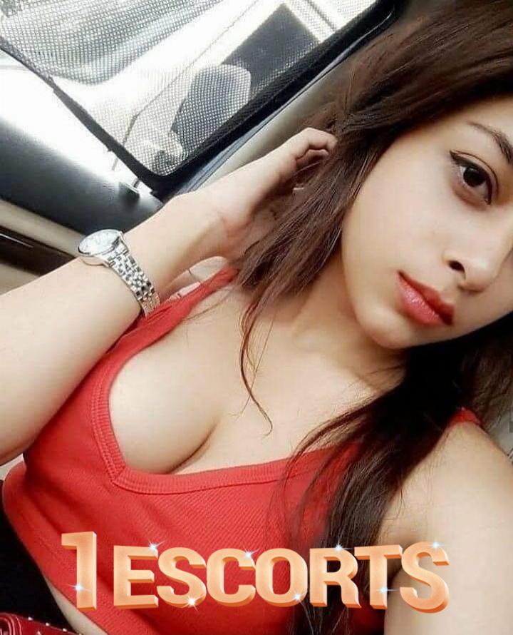 Best Escorts Services In Lahore -4