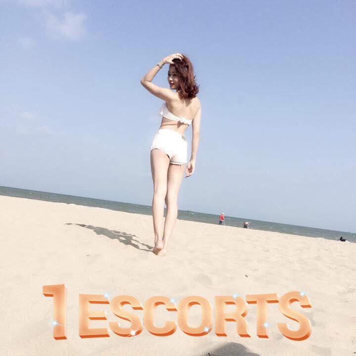 Hello. My name is JENY live in Hanoi. I am a sweet, warm, beautiful and friendly escort girl.