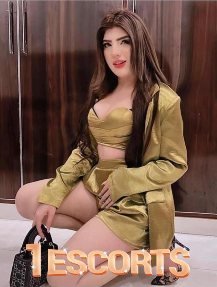 can make any men crazy about me Escorts in Lahore 03120649999 Best VIP Lahore Escorts Services -4