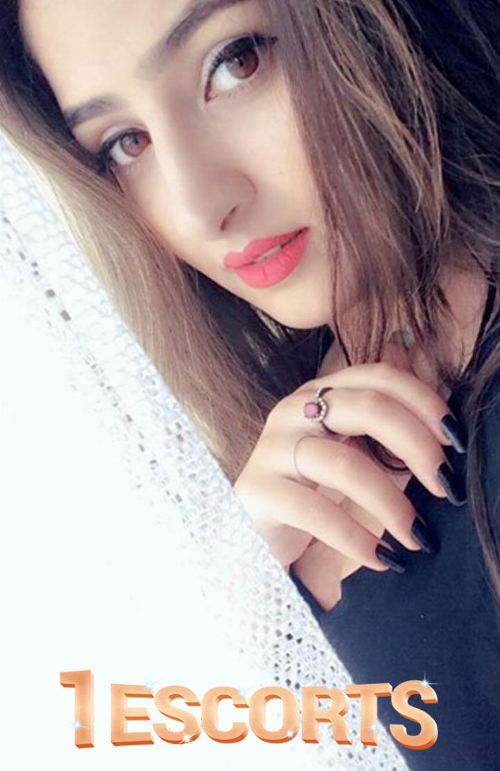 find new sensations Lahore call girls