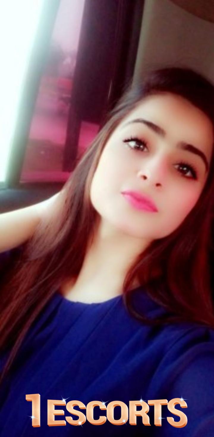 Alizy shah Girlfriend Experience Lahore
