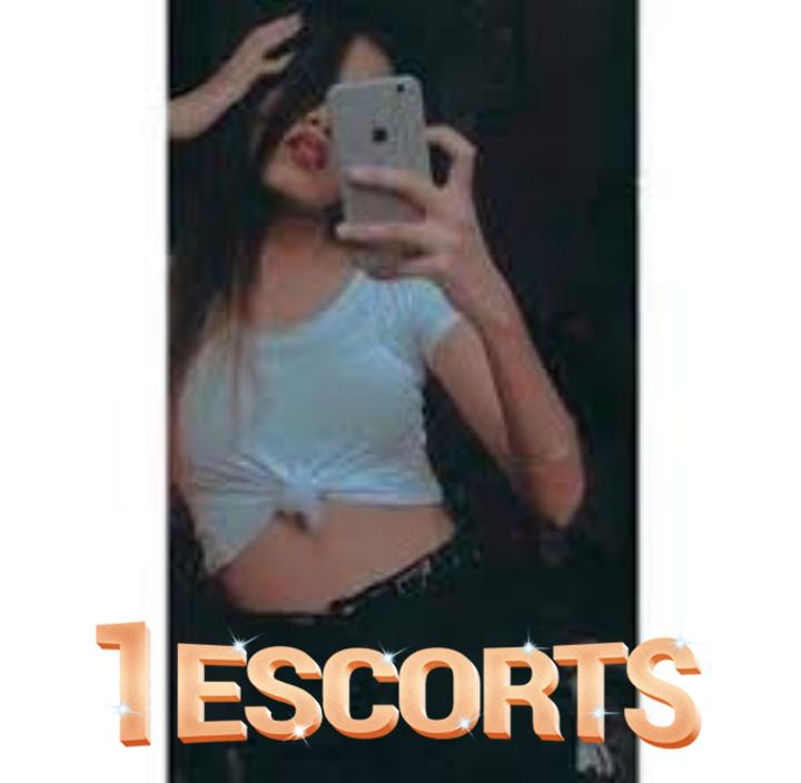 Indian Escorts Available in Singapore escort service Kranji