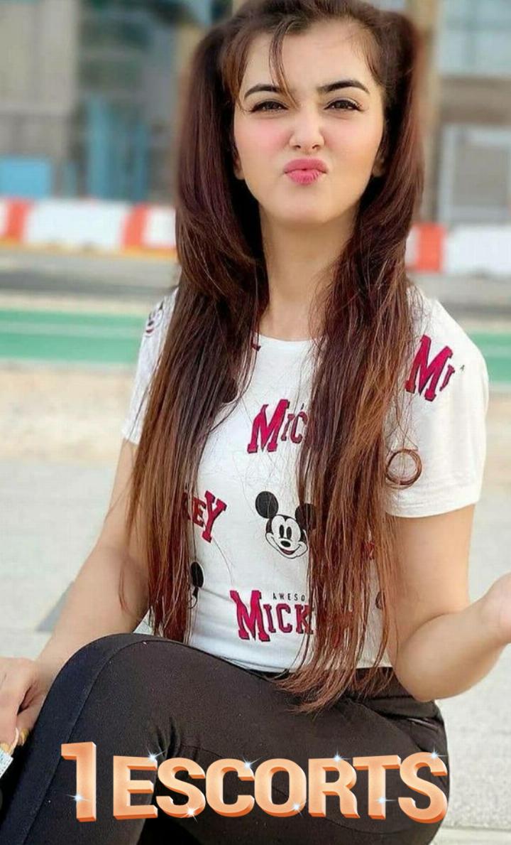 Hot amp Sexy Model in Islamabad -3