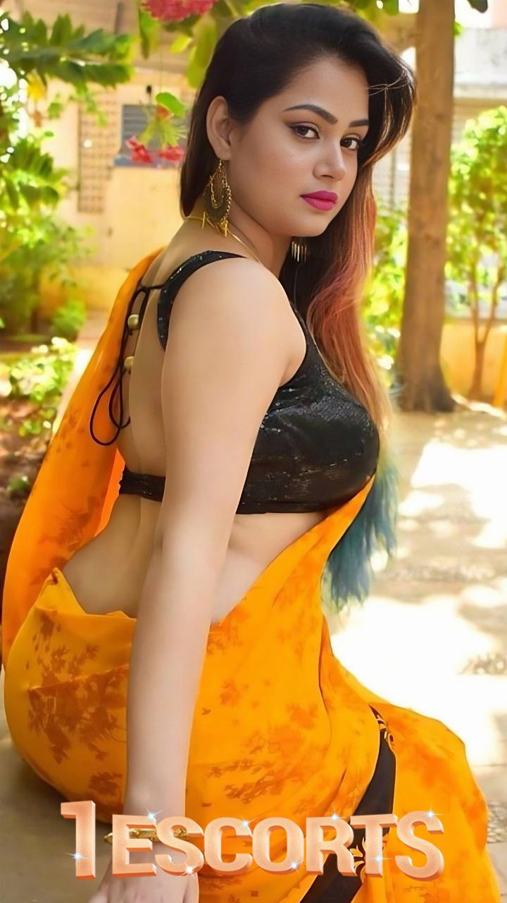 Nisha Best Indian Hot Babes -2