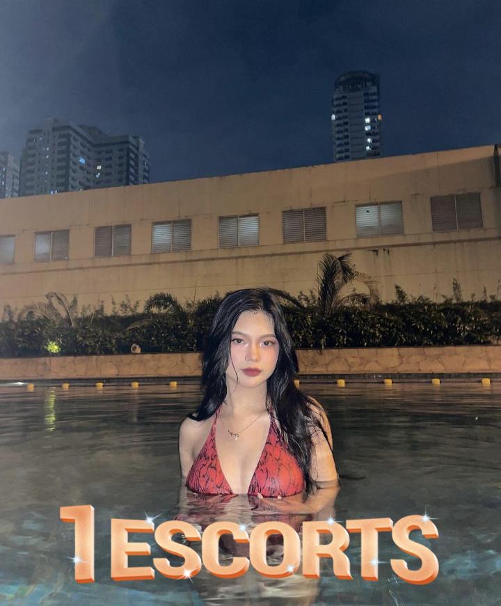 Fresh and independent escort -4