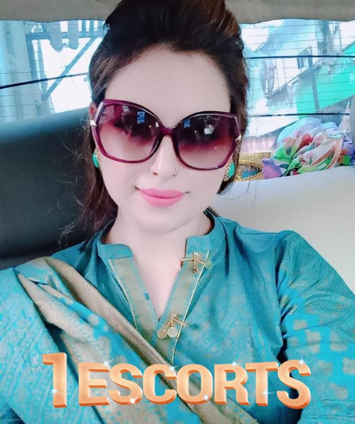 Escorts girl Karachi ☎️ 03308454976