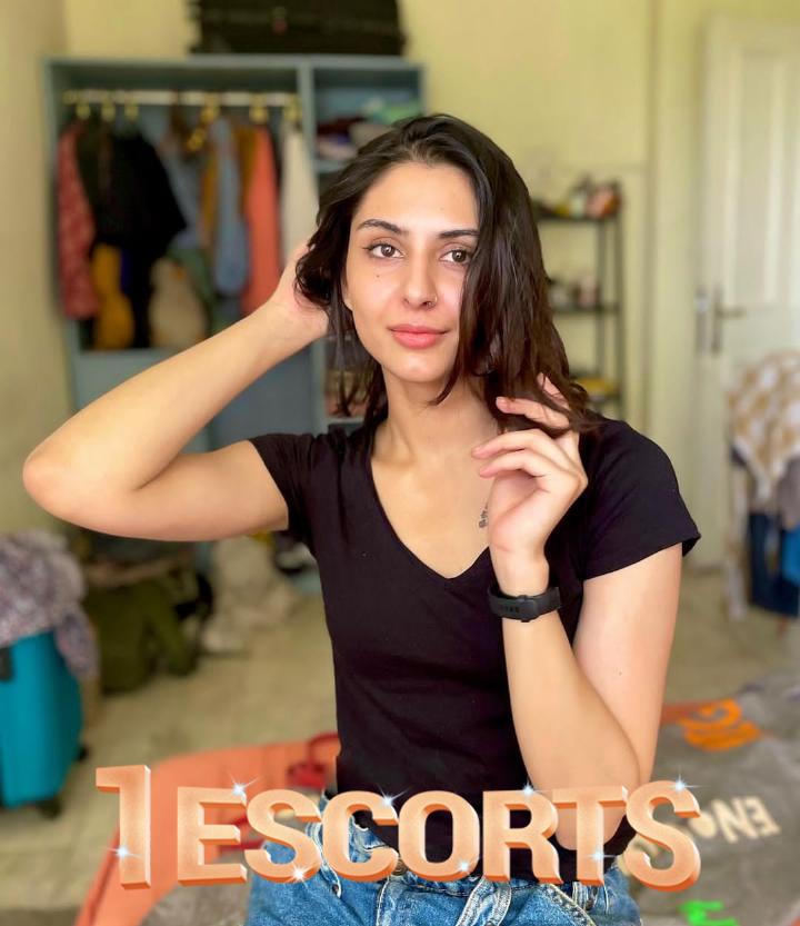 Lahore Escorts Agency -4