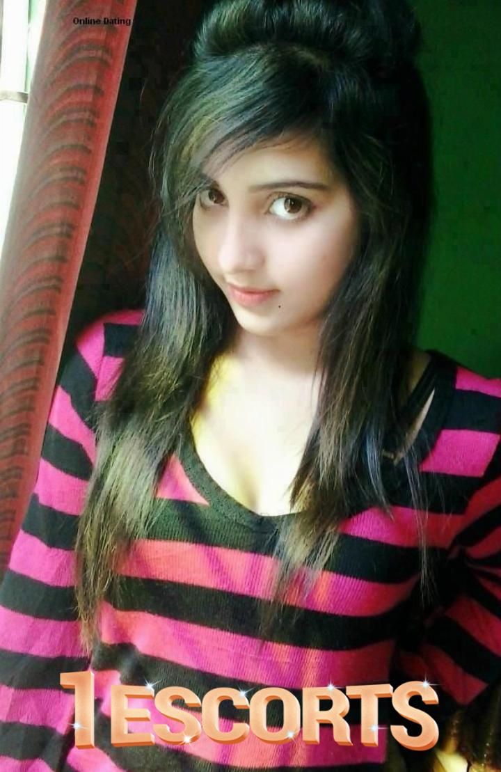 University Girls Ready Now For Night Pend With You in Murree