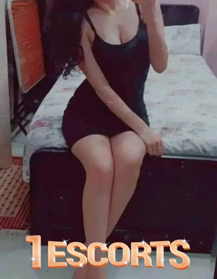 Dareen is an independent escort in Amman, Jordan