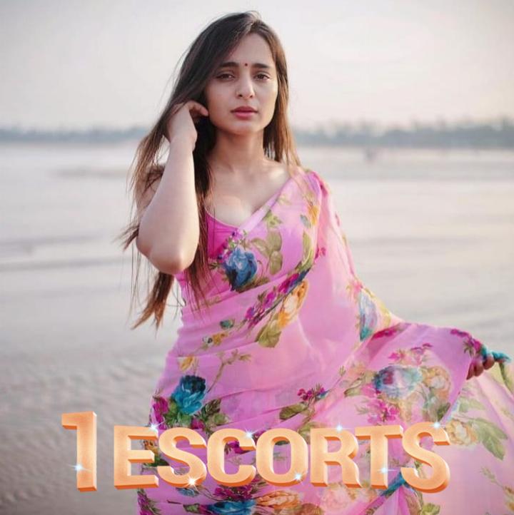 Escorts Services In Karachi -4