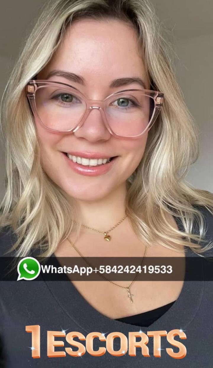 SINGLE WOMAN LOOKING FOR A SUGGAR DADDY IN THE UNITED STATES. INTERESTED IN PROVIDING FINANCIAL AID.