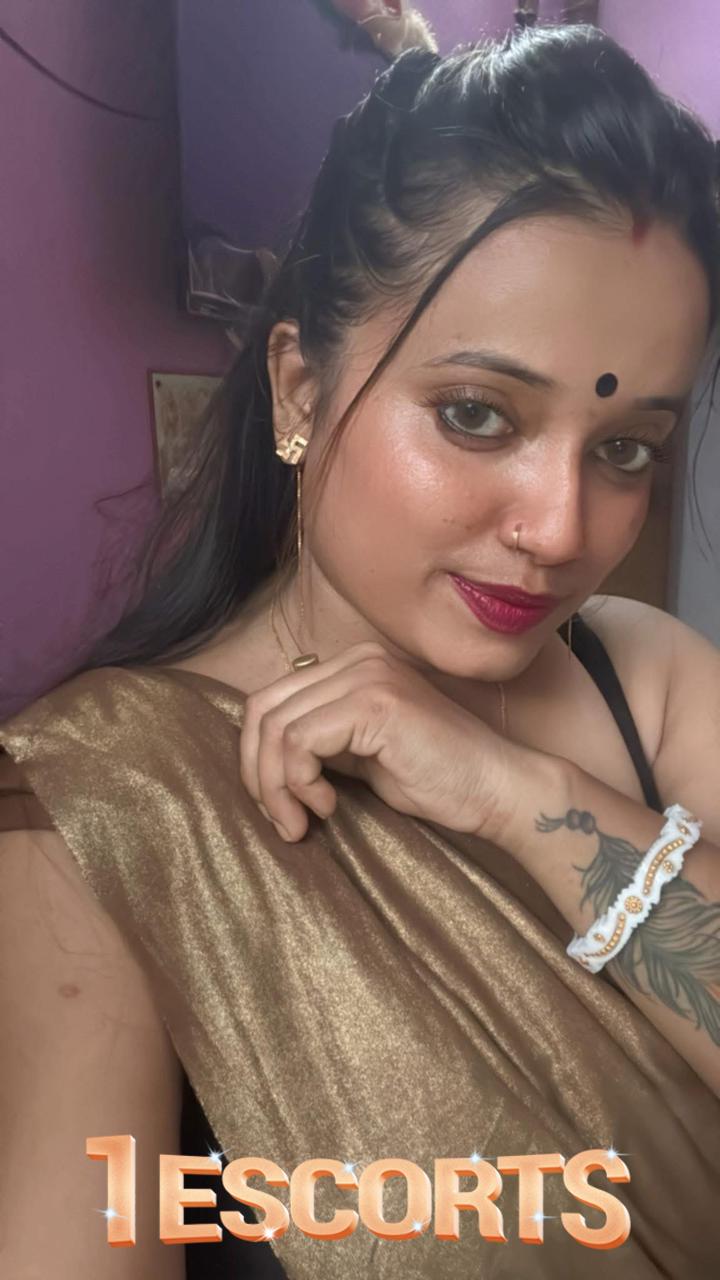 Pooja Tripathi -3
