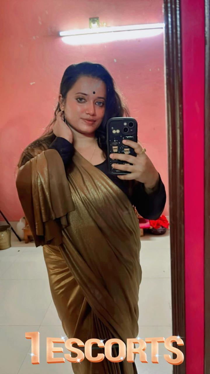 priya Singh -4