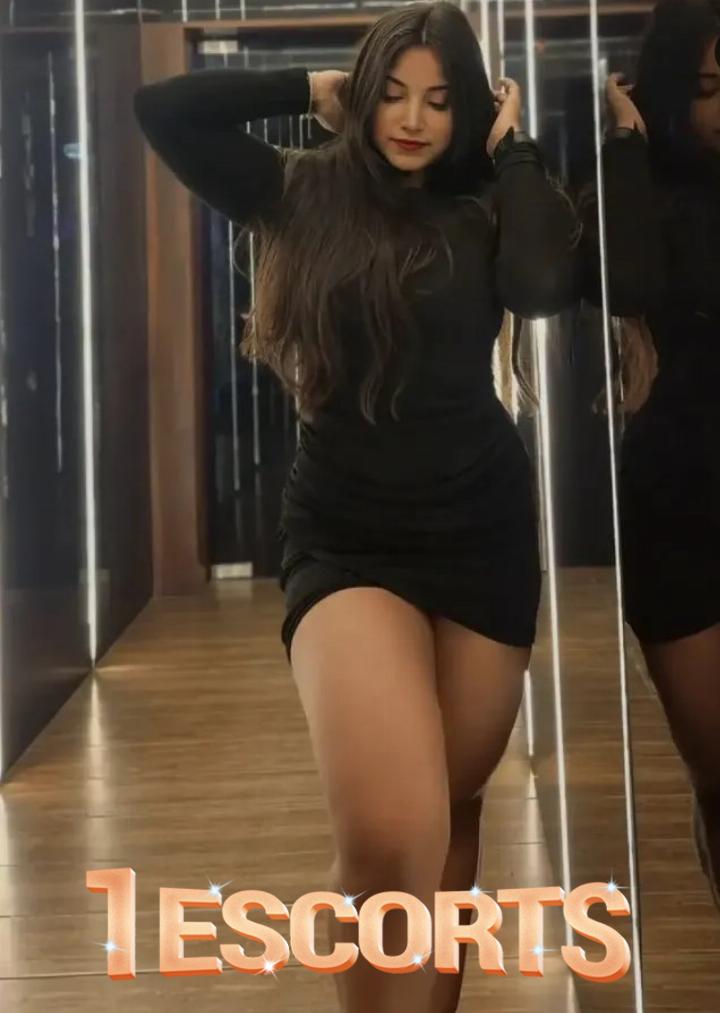 Kavya Sexy Indian Escort In KL Kuala Lumpur Malaysia