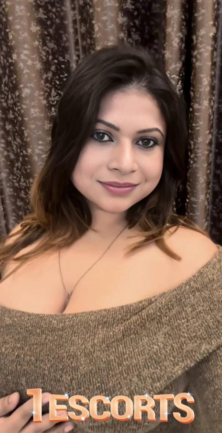 Himanshi Khanna