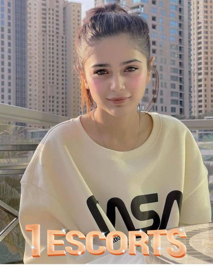 VIP Luxury Party Girl in Islamabad -3