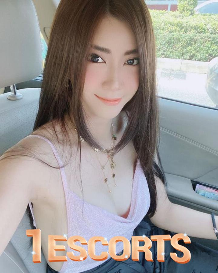 Young Luxury Girl in Rawalpindi -2