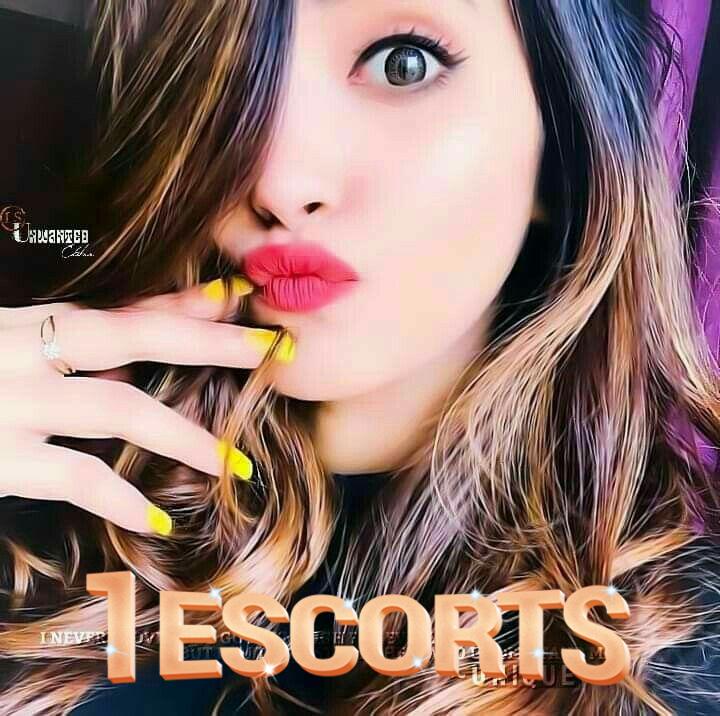 Young Luxury Girl in Rawalpindi -3
