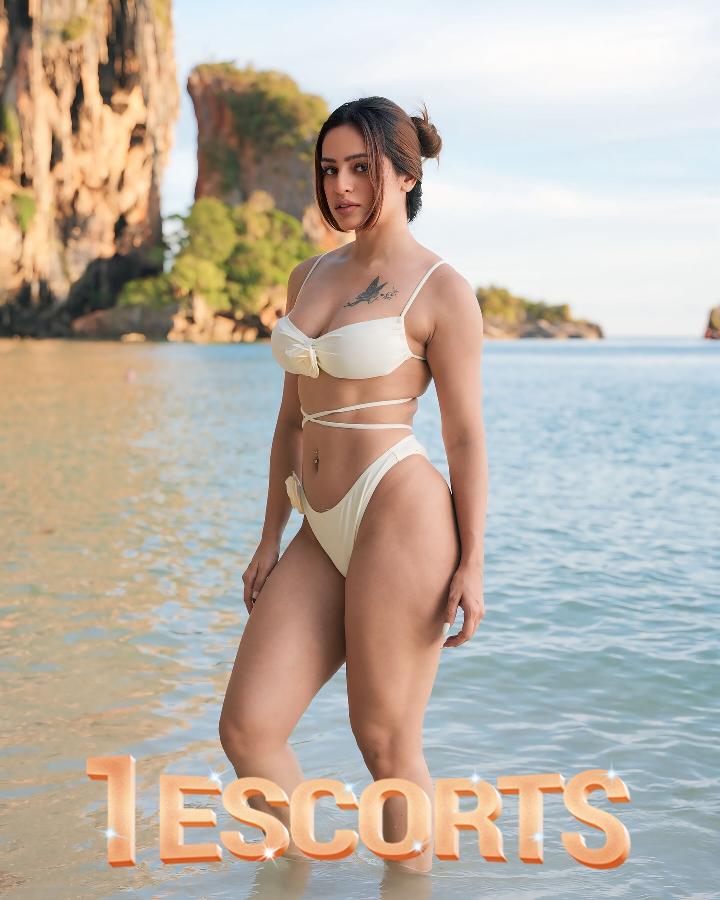 Dubai call girl service -3