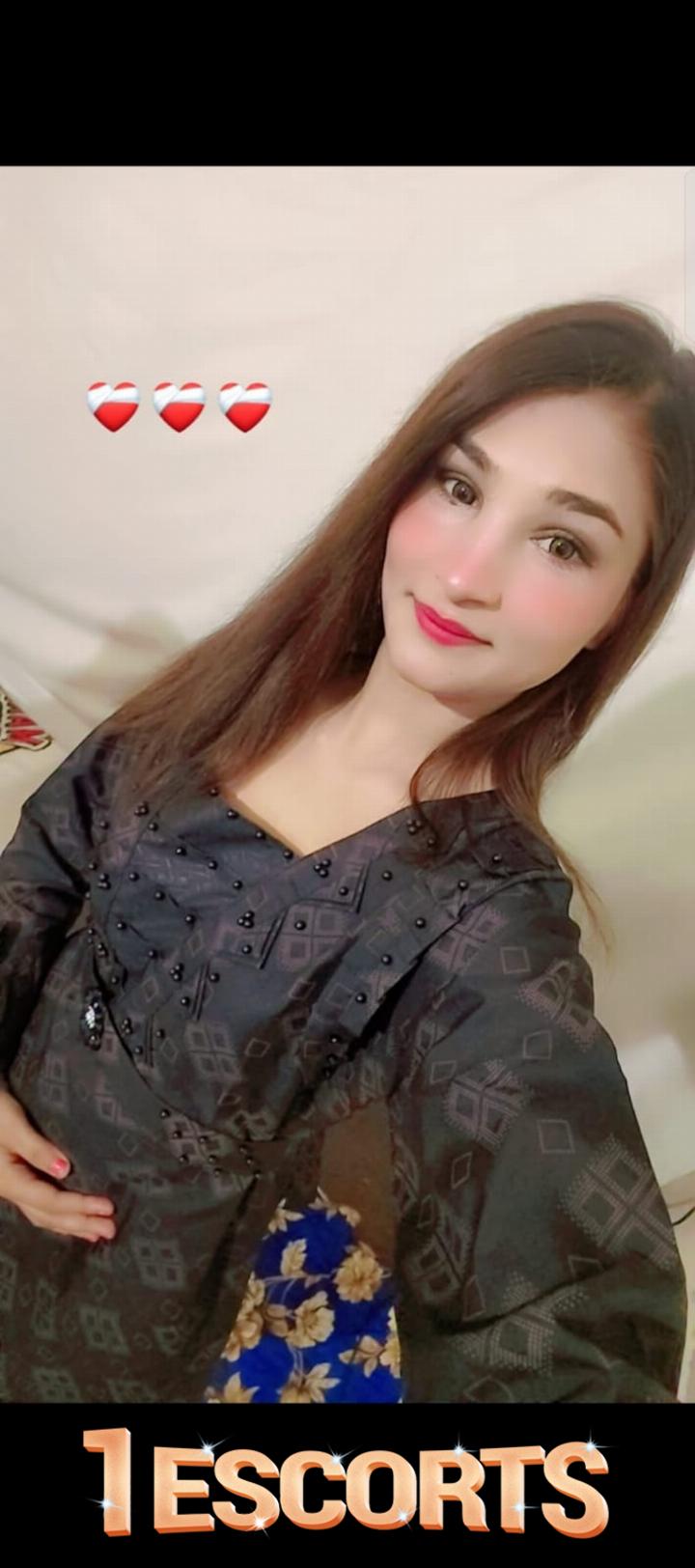 Vip girls available in Gujranwala