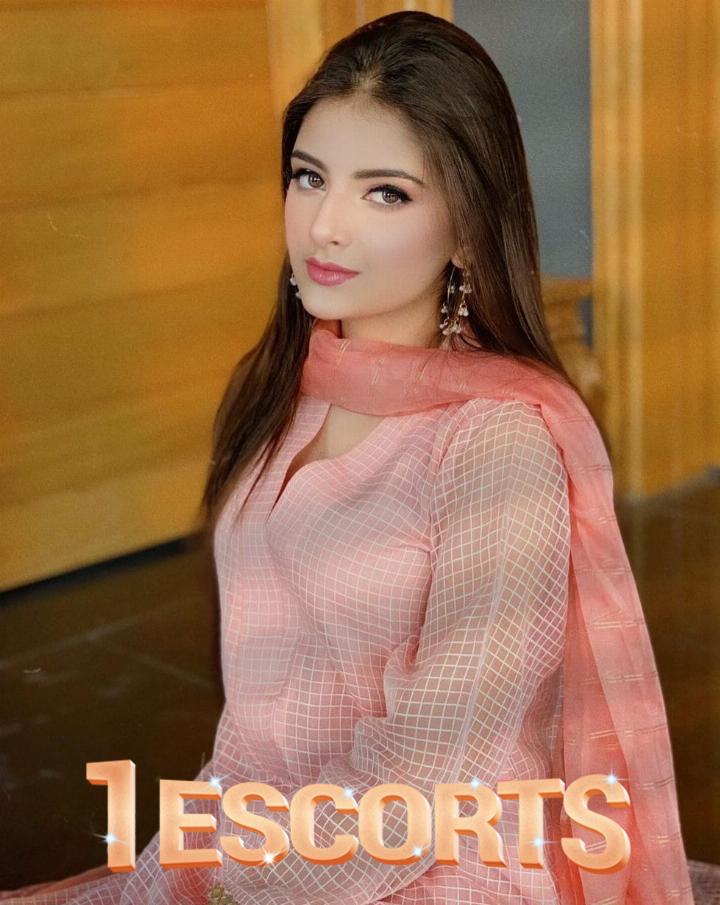 Luxury Models & Escorts in Islamabad -2