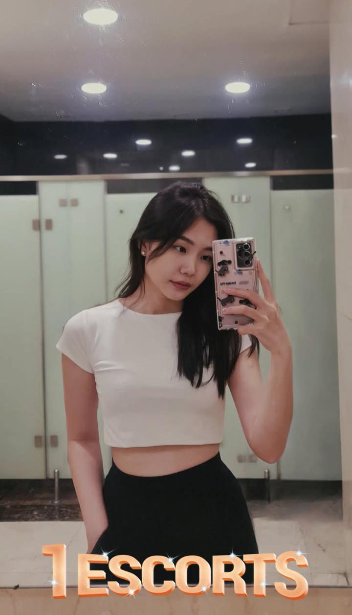 CARAMEL escort provides full service sexual services, Surabaya