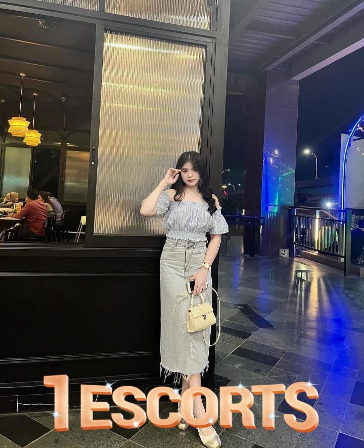 Angel escort provides full service sexual services, call hotel, Surabaya -2