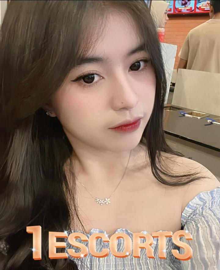 Angel escort provides full service sexual services, call hotel, Surabaya -3