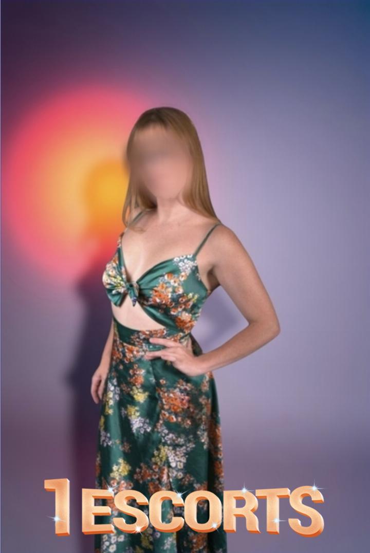 Aurora Love | Playful and passionate