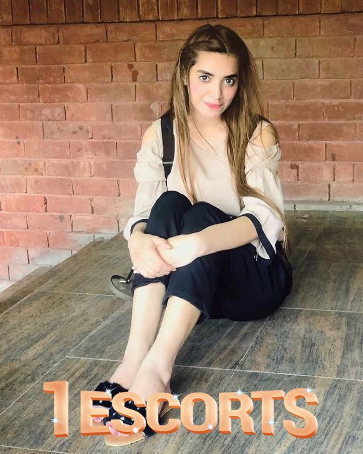 faiza awan escorts -2