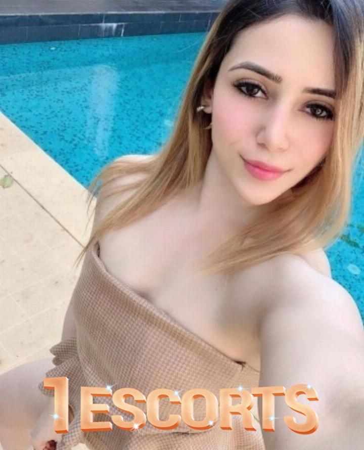 faiza awan escorts -3