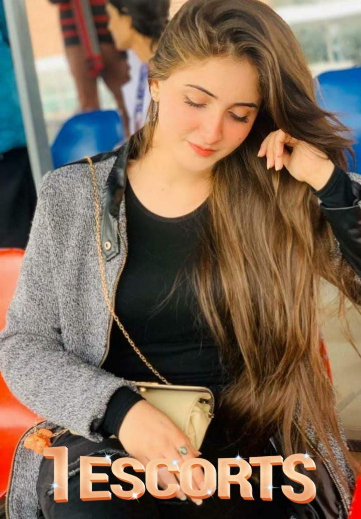Young Models & Escorts in Rawalpindi -3
