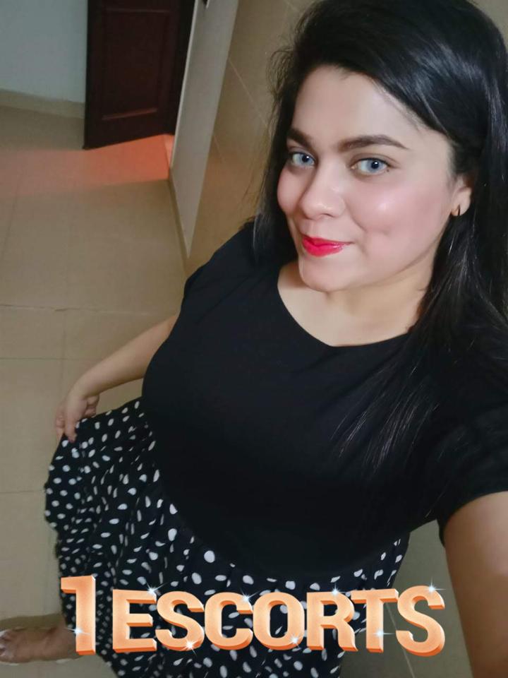 Escorts & Models in Rawalpindi -3