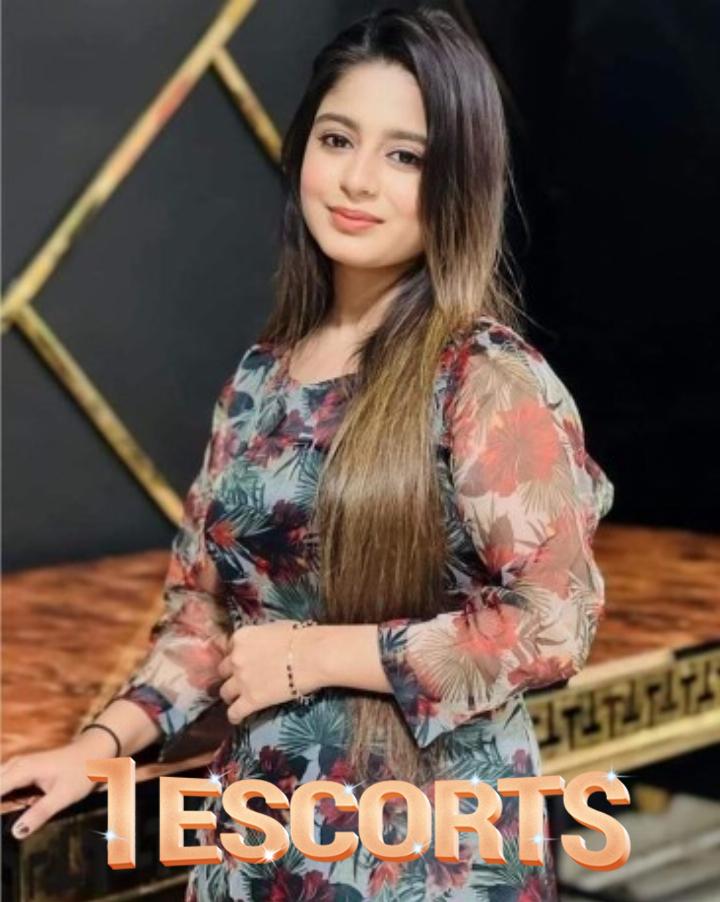 Young Models & VIP Escorts in Lahore