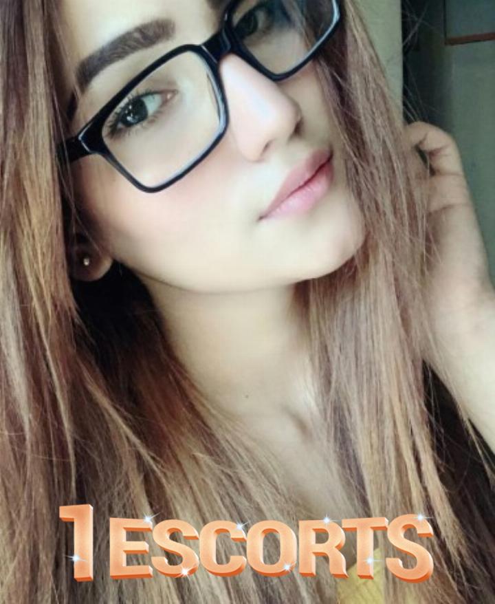 faiza jutt escorts islamabad -4