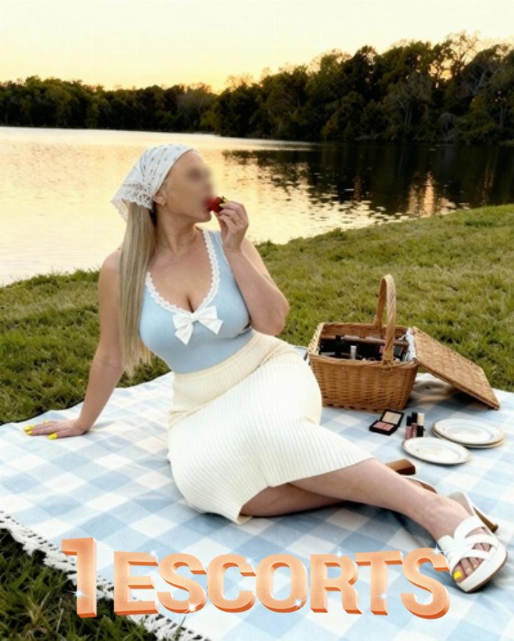 Natalie Rose | Blonde Busty Peach Booty -3