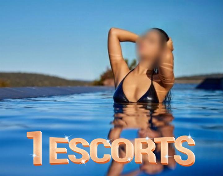 Cassie Ray | Exotic Brunette Barbie