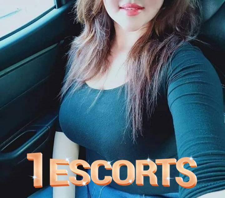 Slim Figure Call Girls For Night in Murree