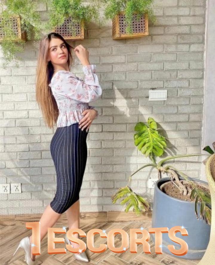 ashu khan escorts models -2